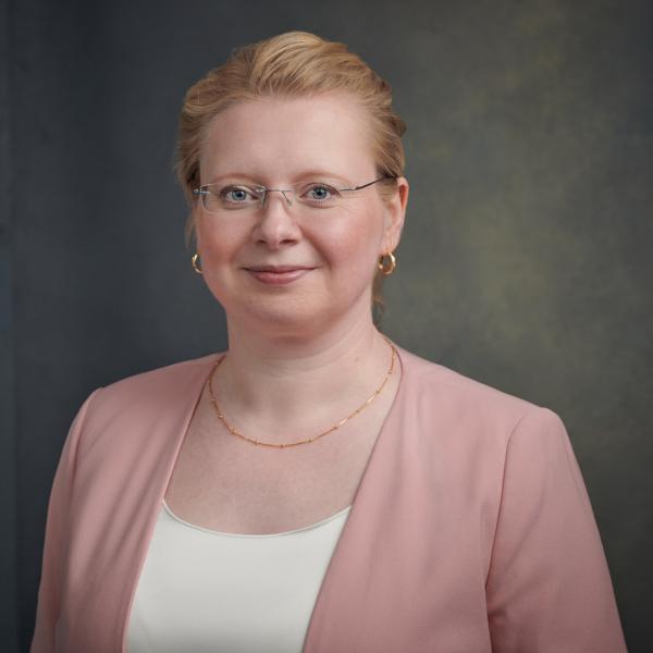 Sabrina Bauroth LL.M., CertHE