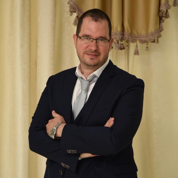 Dr. Nikola Krstić